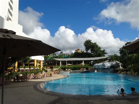 family hotels in cebu island